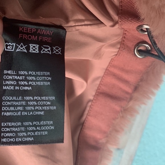 NWOT Urban Outfitters Oversized Faux Fur Coat - Picture 6 of 9